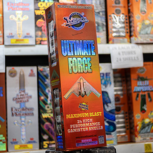 Ultimate Force another nishiki willow shell from Casey's Fireworks